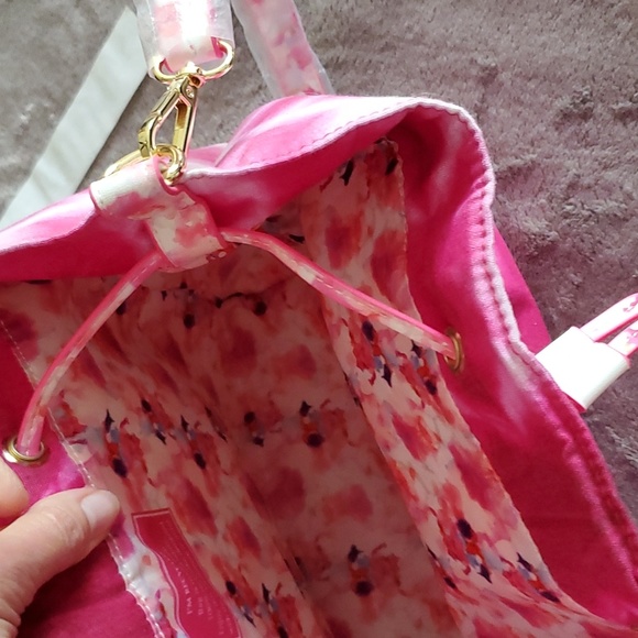 Estee Lauder Tie-Dye Bucket Bag Tote Pink White Recycled Fabric NWT - Picture 6 of 8